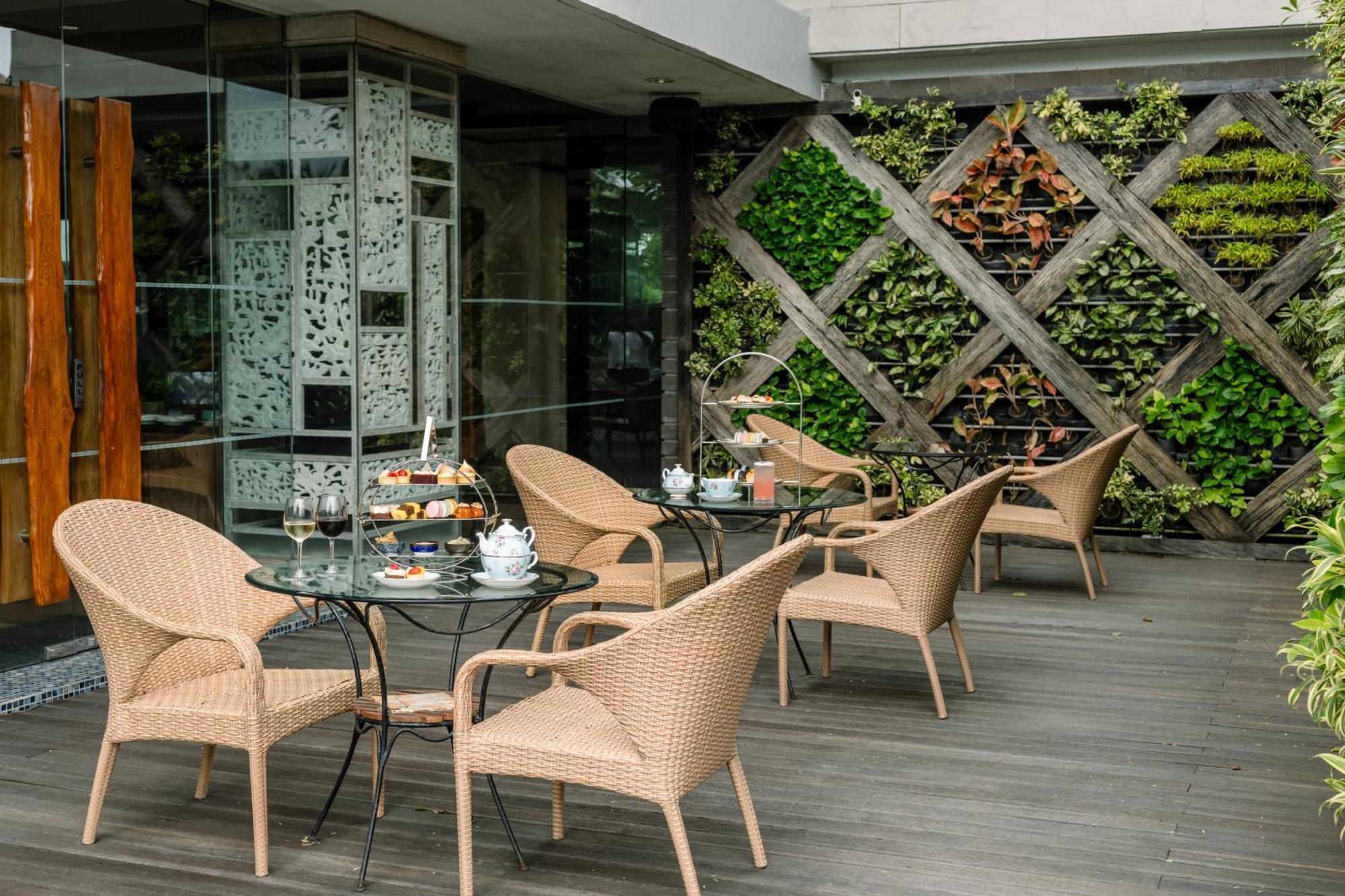 Bali Mandira Beach Resort & Spa Legian Exteriér fotografie The Tea Lounge